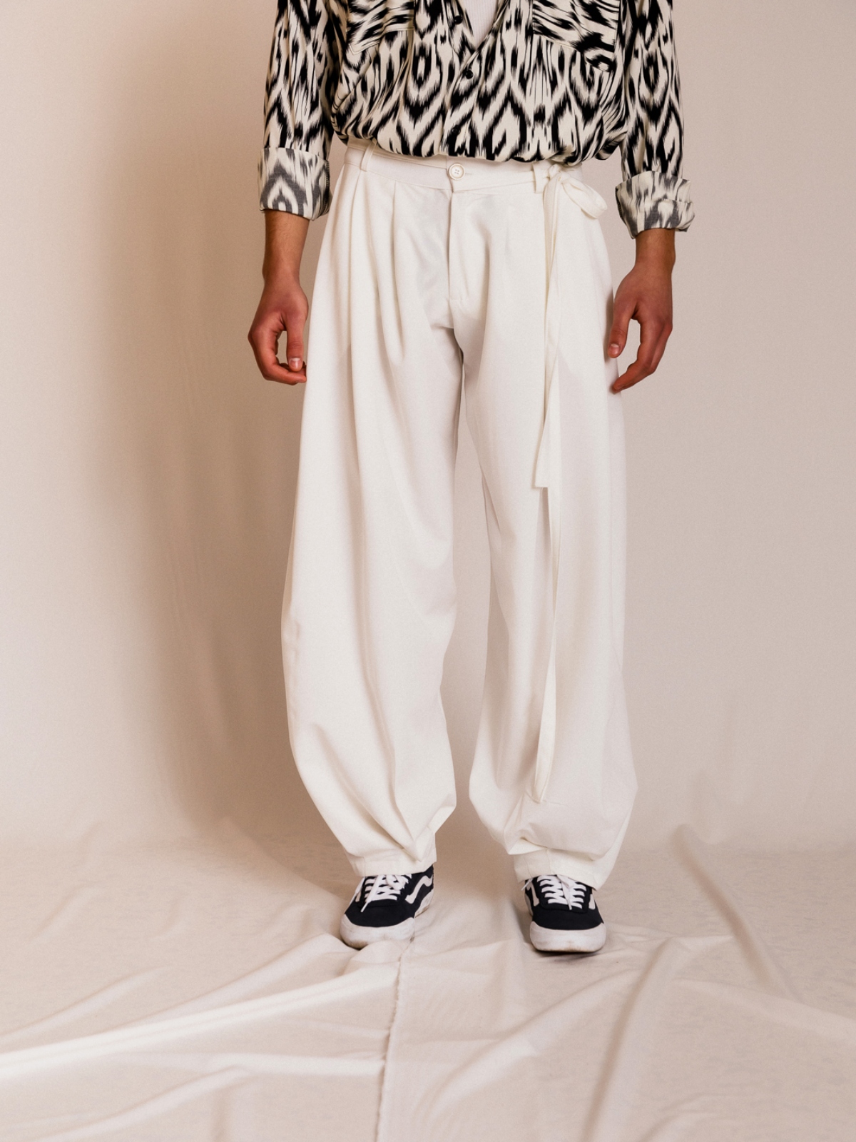 Dante | Flared trousers with tie belt