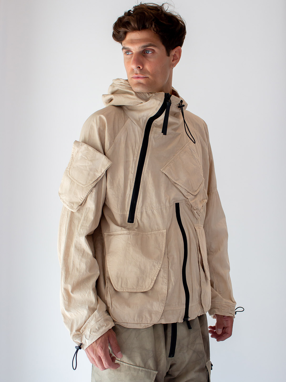 Gall | Off-center half-zip jacket with hood
